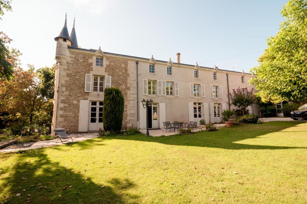 Mazette! Le Chateau Ньор Экстерьер фото