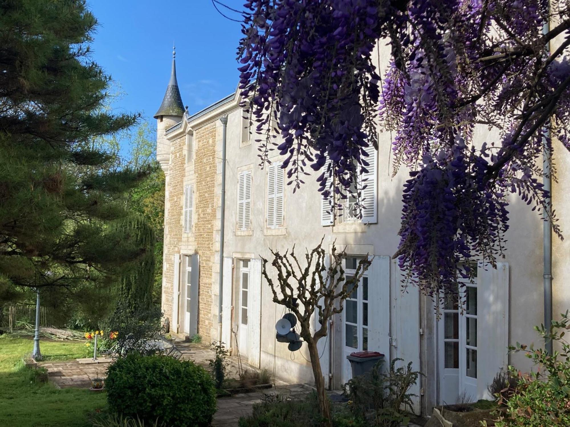 Mazette! Le Chateau Ньор Экстерьер фото